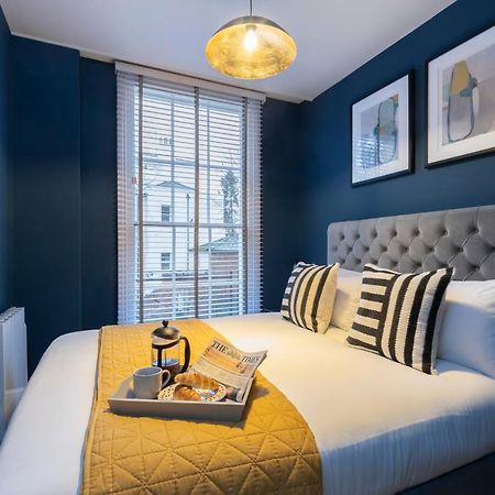 Elliot Oliver - Luxury 2 Bedroom Regency Apartment With Parking & Ev Charger Cheltenham Exterior photo