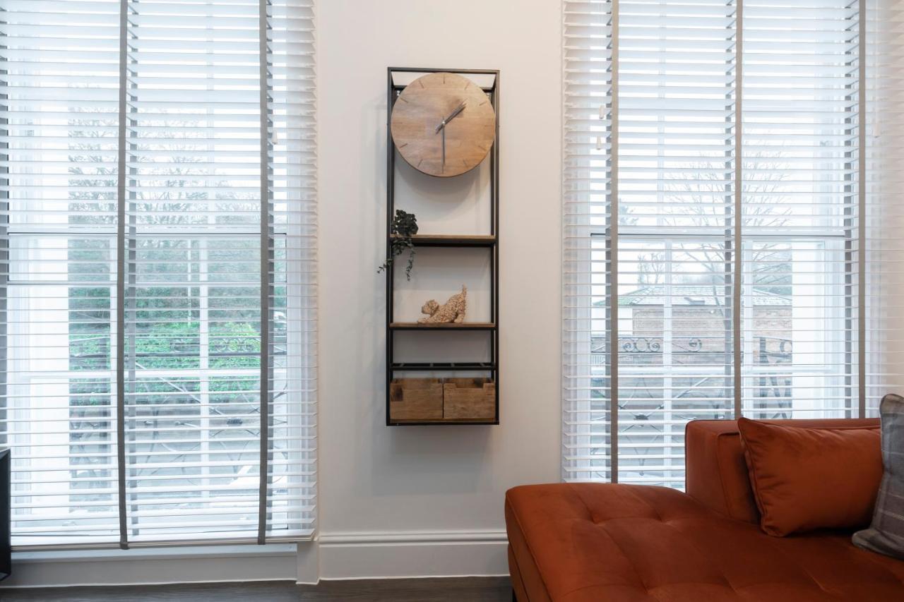 Elliot Oliver - Luxury 2 Bedroom Regency Apartment With Parking & Ev Charger Cheltenham Exterior photo